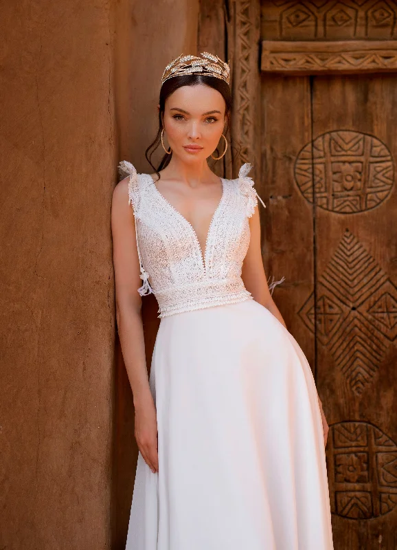 Bohemian Sheath Sleeveless Wedding Gown