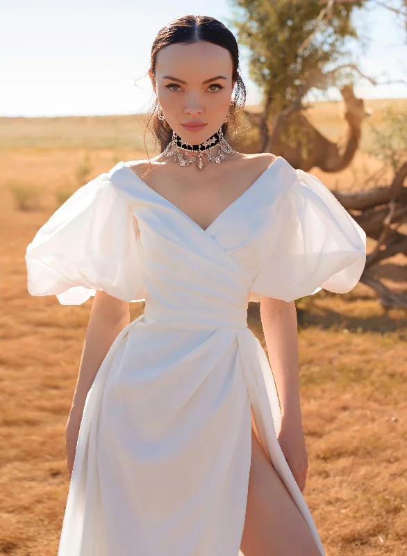 Minimalist Organza Wedding Dress with a Sexy Side Slit