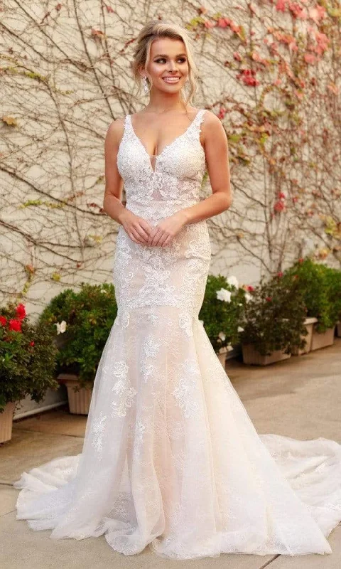 Nox Anabel - H493 V Neck Open Back Wedding Dress