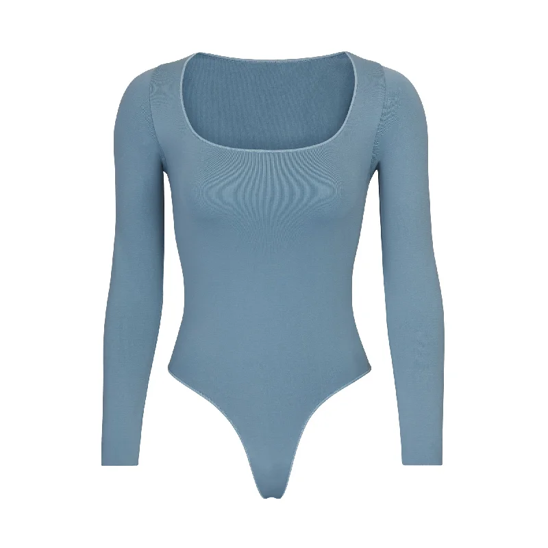 ESSENTIAL LONG SLEEVE SCOOP NECK BODYSUIT | ARCTIC